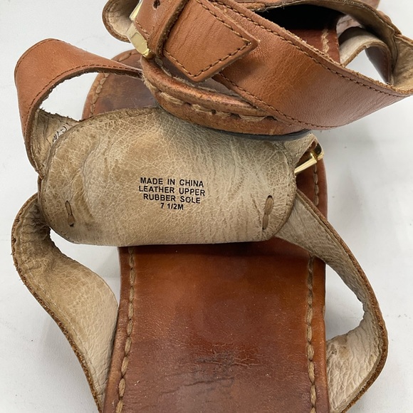 MICHAEL KORS AUBREY tan coloured leather sandals. - Picture 7 of 11